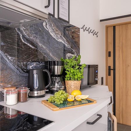 Green Garden & Private Parking Apartments With Playground Riga Eksteriør bilde